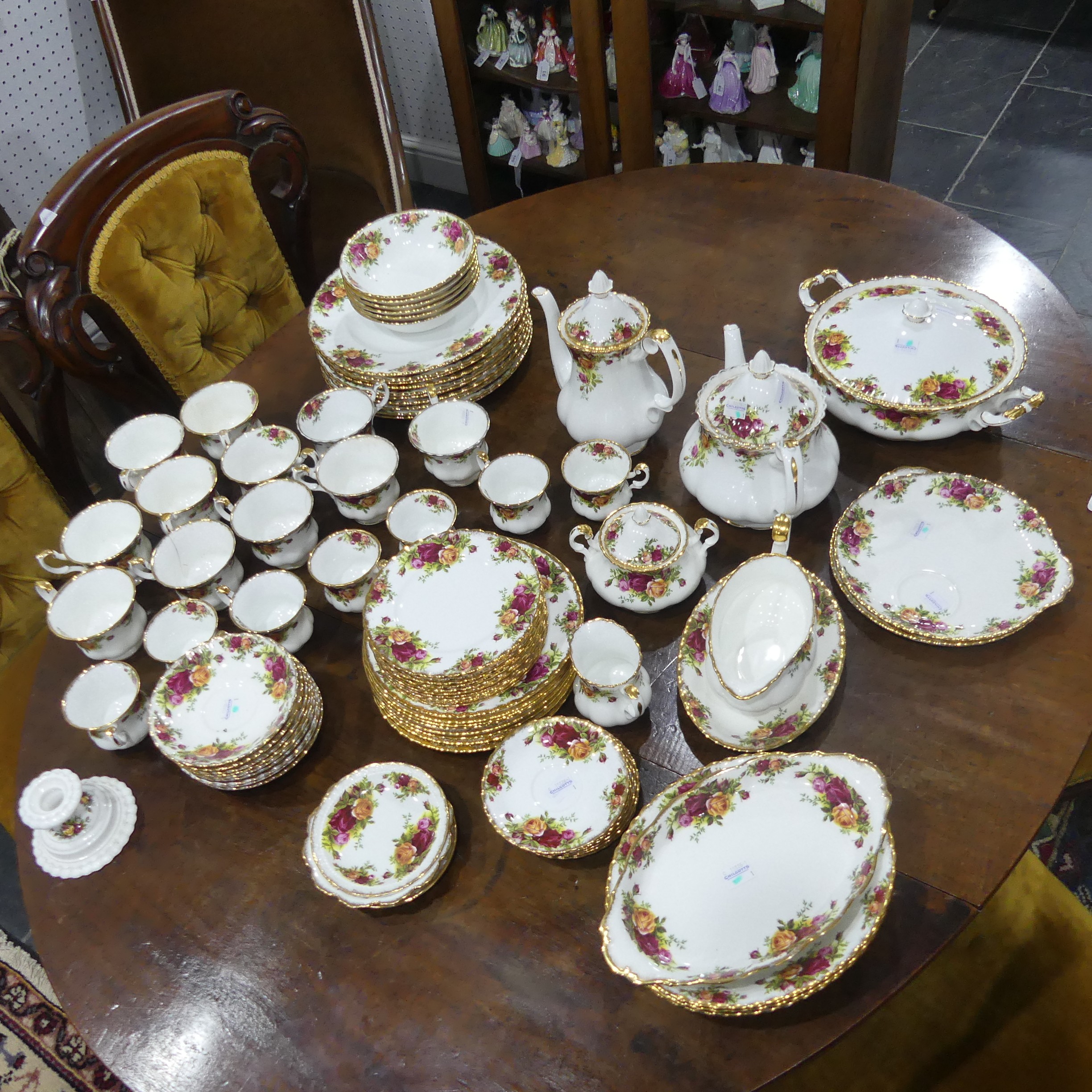 Royal Albert Country Roses tea/coffee and dinner service, approximately 80 pieces, including 10 - Image 5 of 5