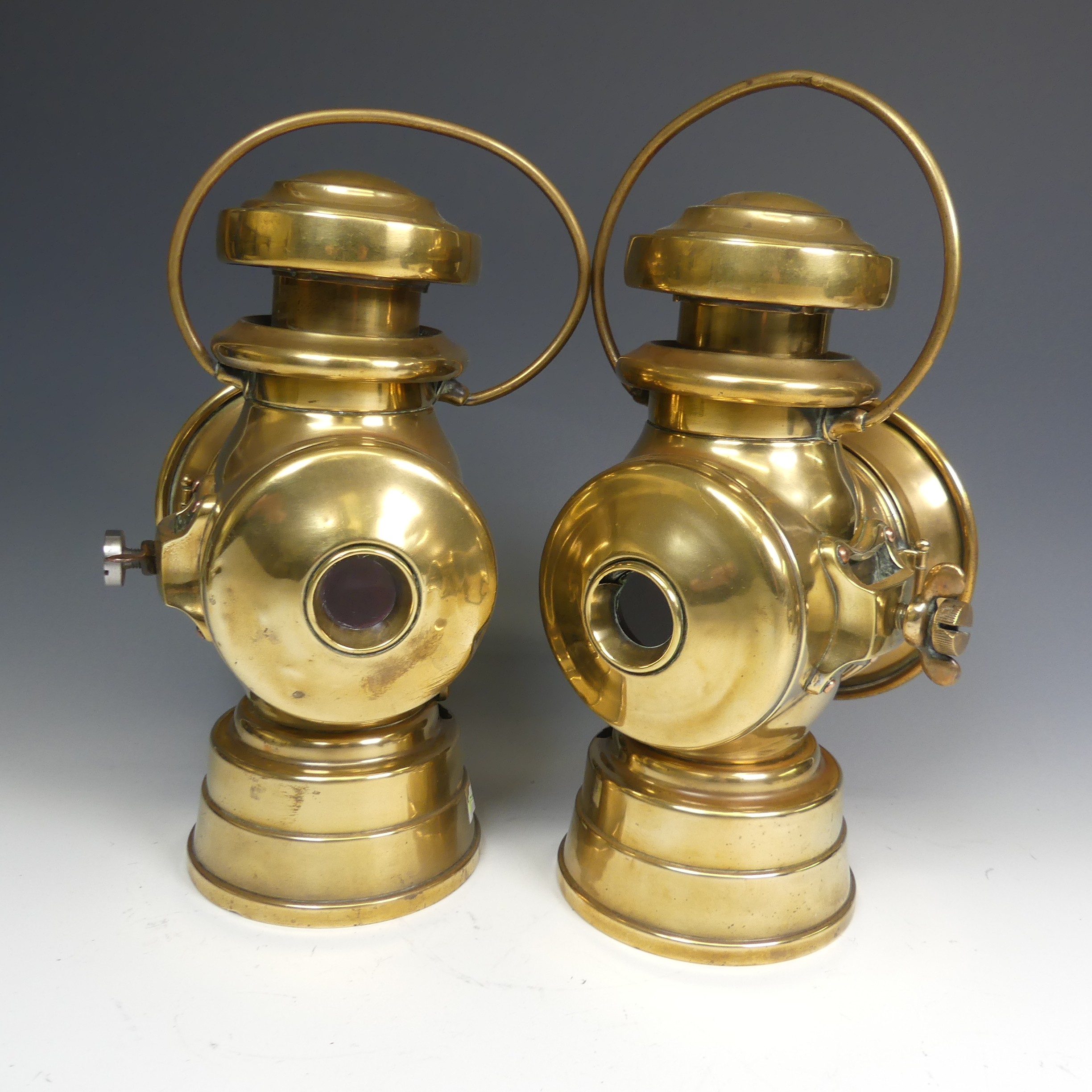 A pair of brass 'Lucas Burbury early motor car Lamps, with loop handles and screw attachments, H - Image 5 of 5