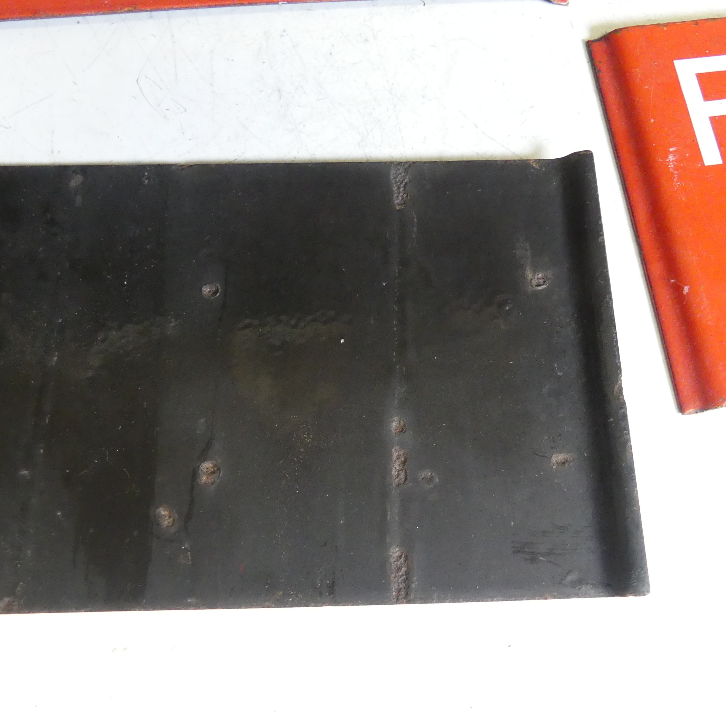 London Transport; a collection of of London Transport bus stop enamel G-PLATES, all are E3-size - Image 3 of 3