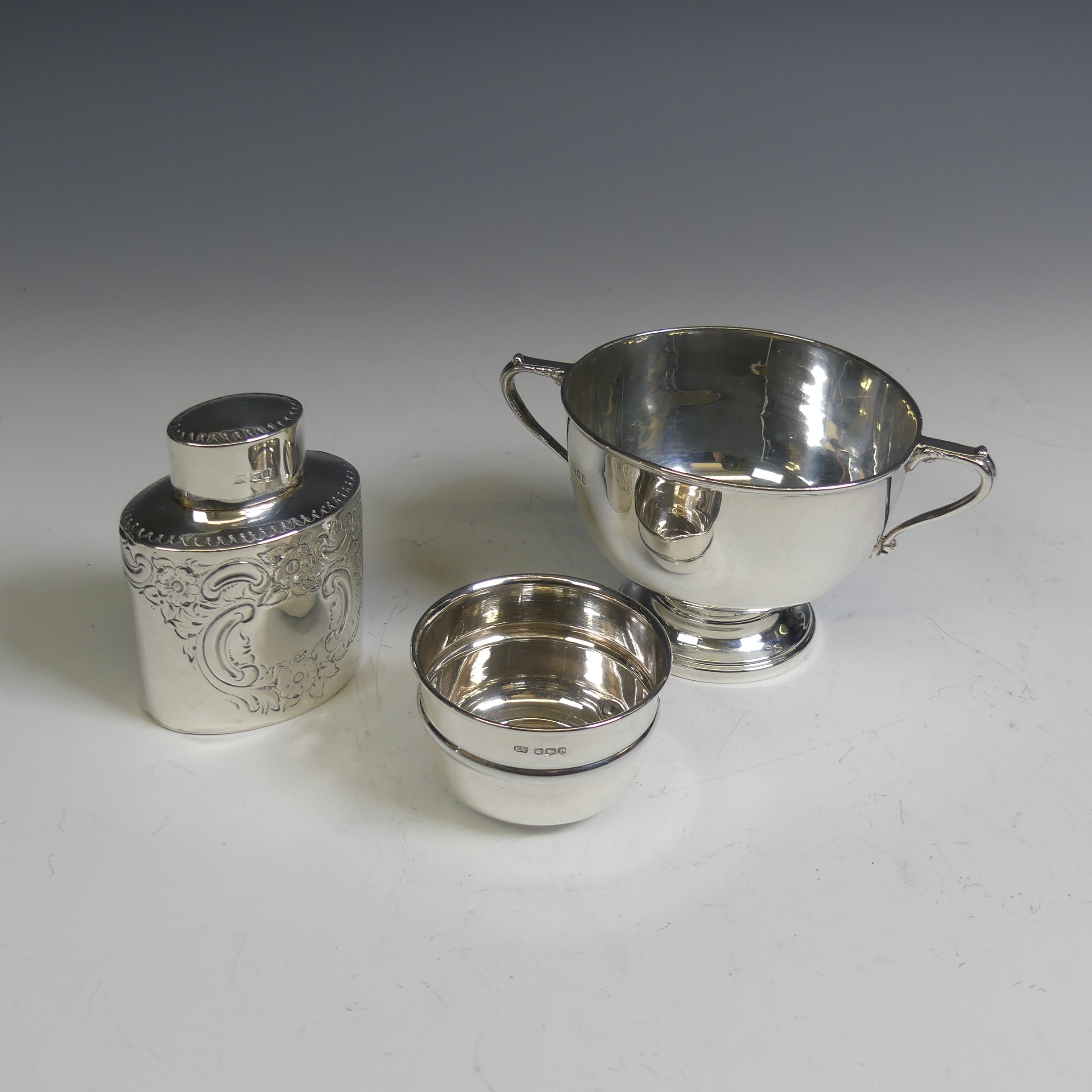 An Edwardian silver Tea Caddy, by Atkin Brothers, hallmarked Sheffield, 1908, of oval form with - Image 3 of 7