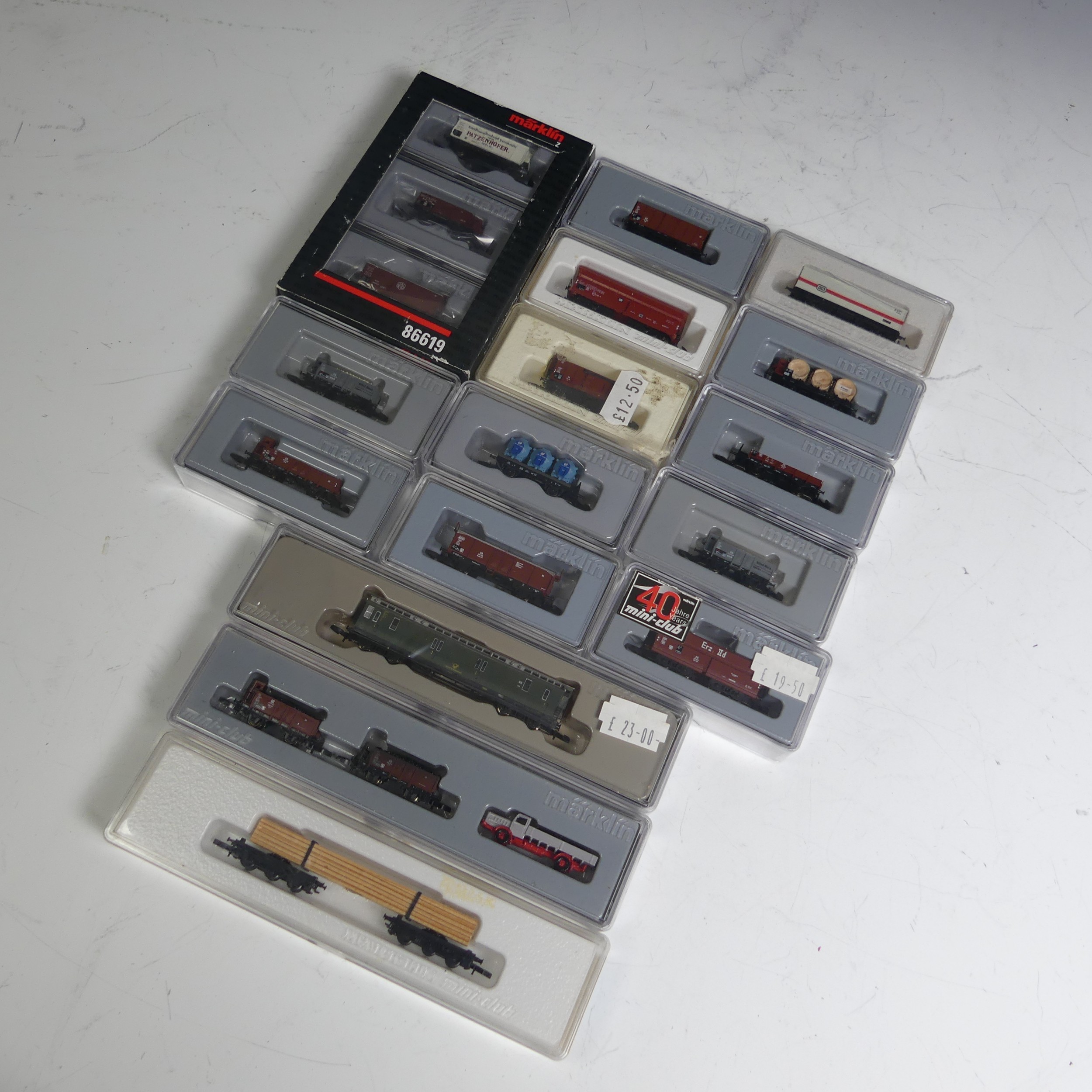 Marklin Mini-Club “Z” gauge, sixteen freight sets/models: including 8615, 8630, 2 x 80315, 80318,