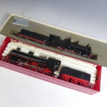 Rivarossi ‘HO’ gauge, two boxed tender locomotives: 1121 2-8-0 Locomotive Gr.740-233 delle F.S., and