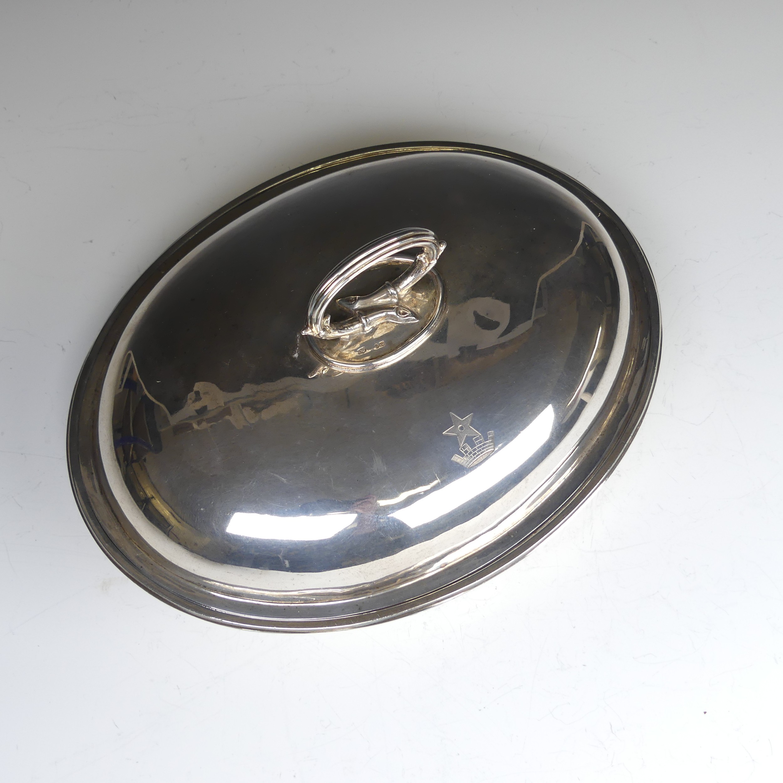 A Victorian oval silver Entrée Dish, hallmarked London 1883, with loop handle, crested with Peile - Image 5 of 9