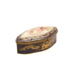 A LATE 19TH / EARLY 20TH CENTURY SEVRES PORCELAIN BOX