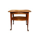 AN ARTS & CRAFTS OAK OCCASIONAL TABLE, EARLY 20TH CENTURY