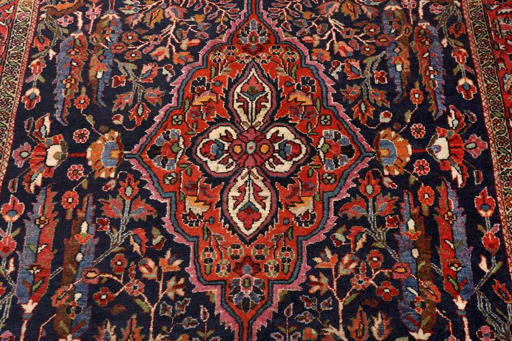 A FINE SAROUK RUG, WEST PERSIA - Image 4 of 8