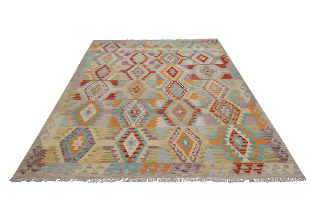 A FINE TURKISH KILIM - Image 2 of 7