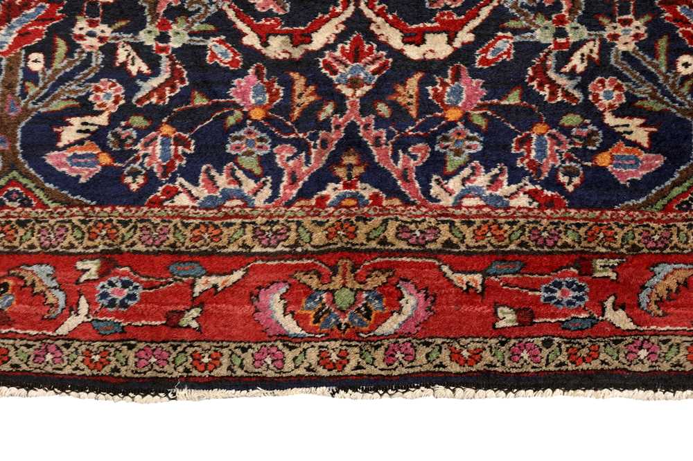 A FINE SAROUK RUG, WEST PERSIA - Image 6 of 8