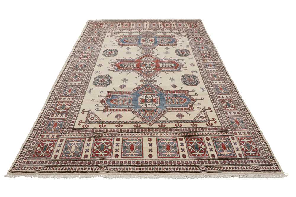 A FINE KAZAK DESIGN CARPET - Image 2 of 8