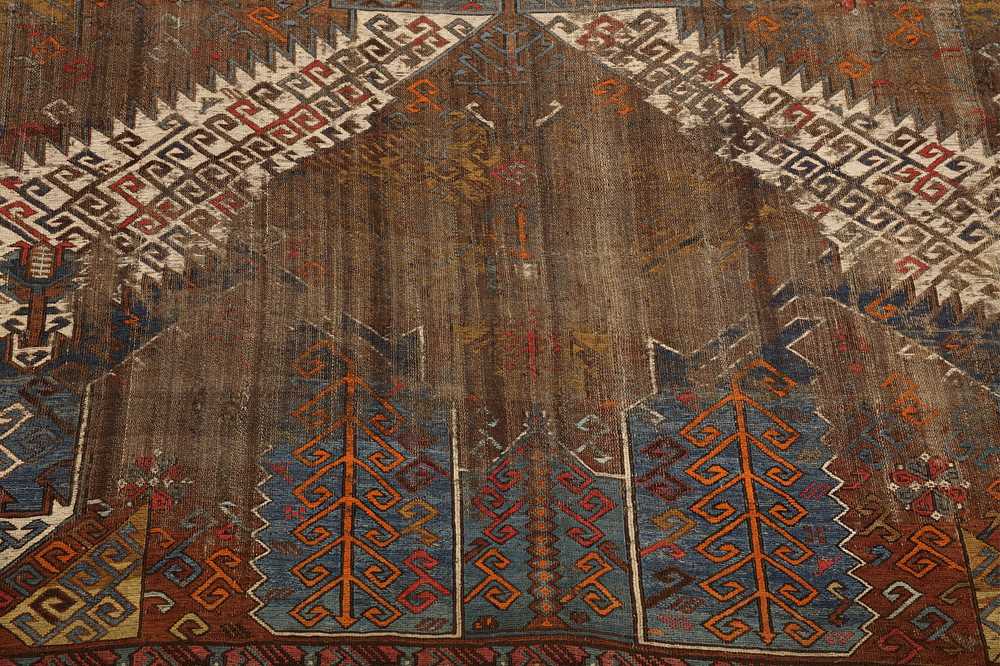 A DRAGON SOUMAC CARPET, SOUTH CAUCASUS - Image 6 of 9