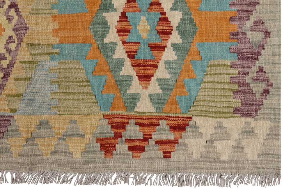 A FINE TURKISH KILIM - Image 6 of 7