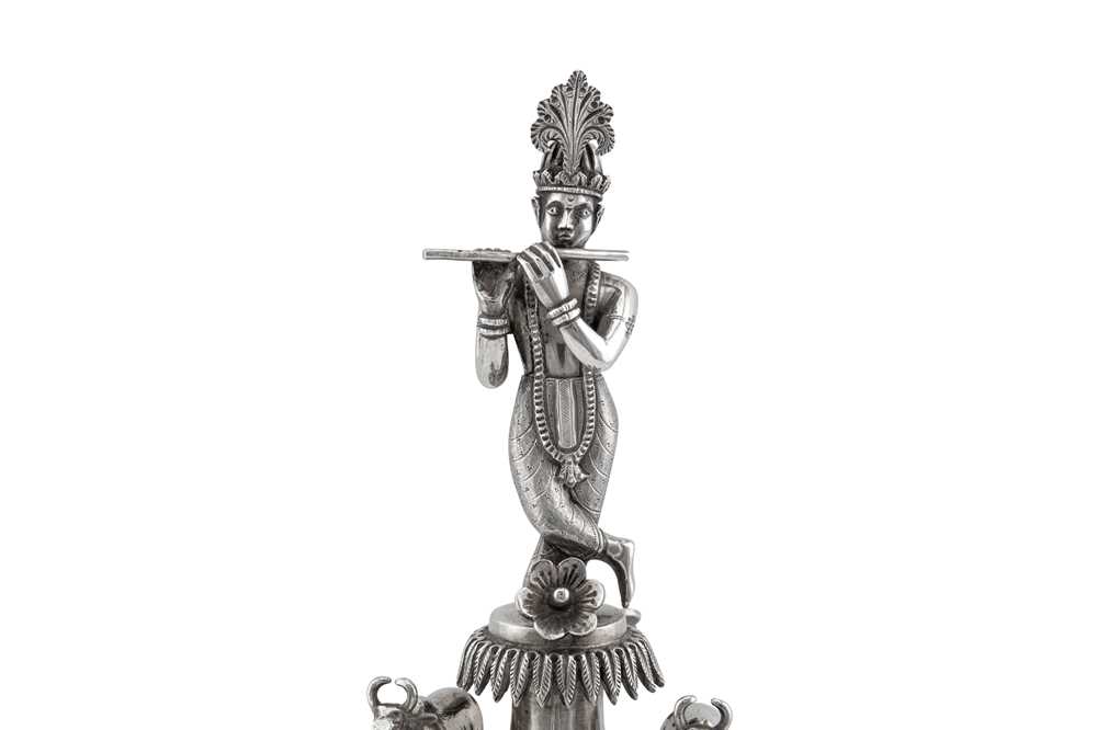 A rare and highly unusual early 20th century Anglo – Indian silver figural rose water sprinkler or s - Image 9 of 12