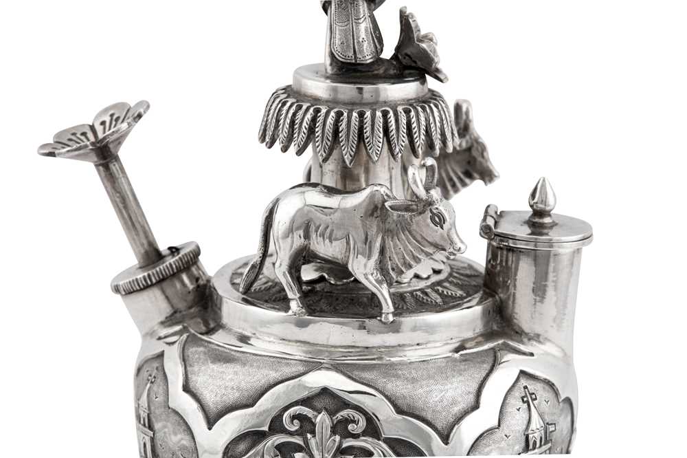 A rare and highly unusual early 20th century Anglo – Indian silver figural rose water sprinkler or s - Image 7 of 12