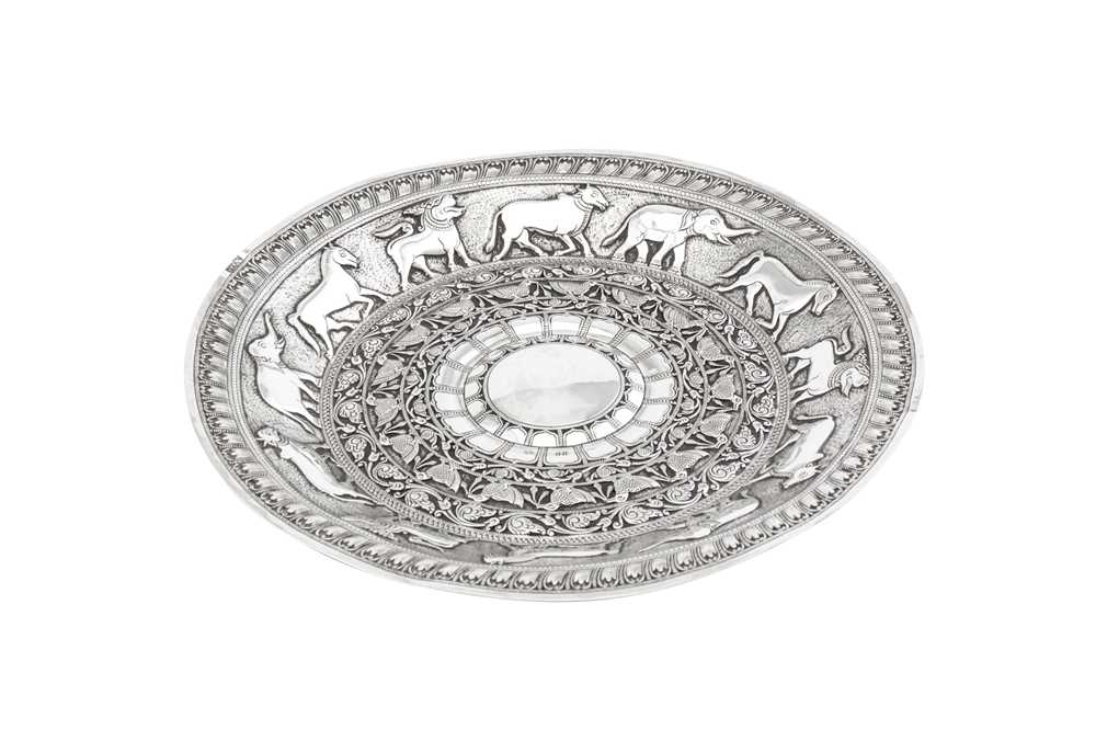 An early to mid-20th century Ceylonese (Sri Lankan) silver moonstone tray, Kandy circa 1920-40 - Image 2 of 3