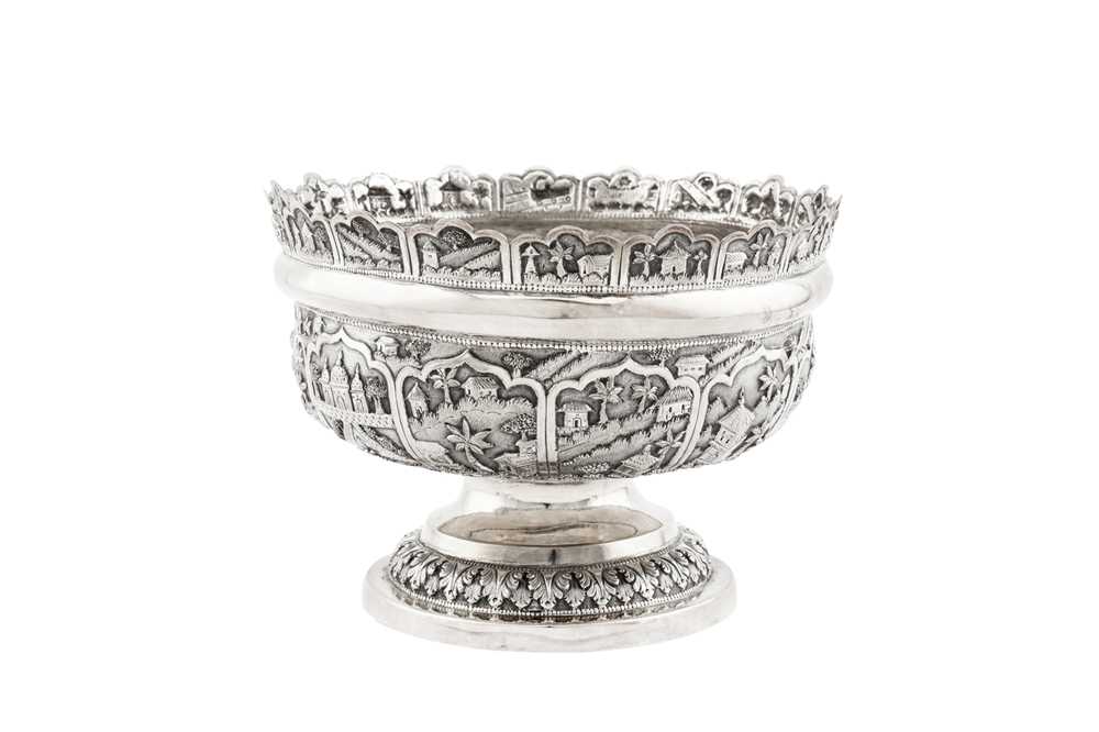 An early 20th century Anglo – Indian unmarked silver footed bowl, Karachi or Bombay circa 1920 - Image 4 of 4