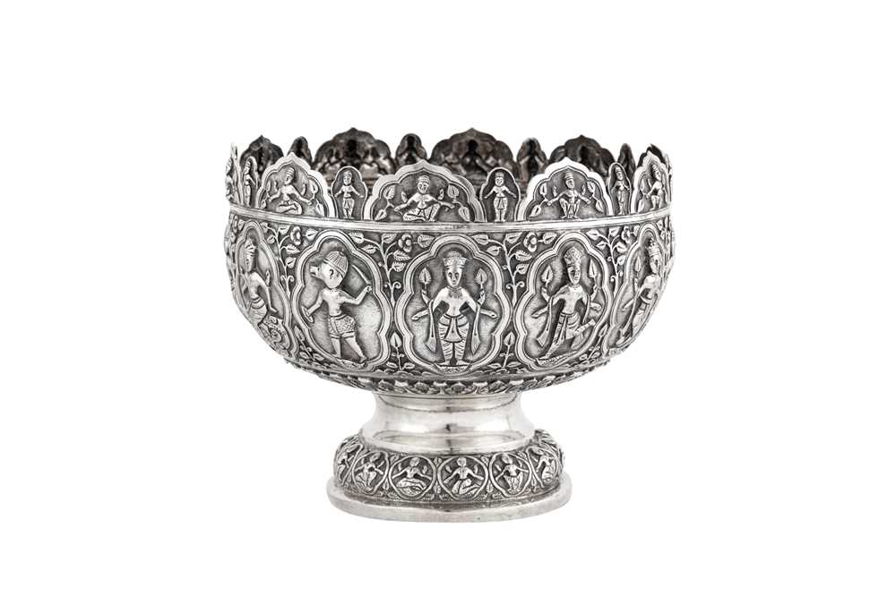 An early 20th century Anglo – Indian unmarked silver footed bowl, Poona circa 1910 - Image 4 of 4