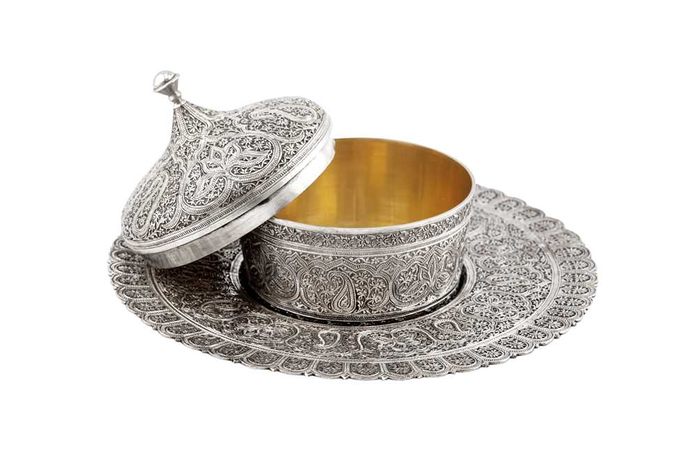 A rare mid to late 19th century Anglo - Indian silver butter dish on stand, Kashmir circa 1870 - Image 3 of 8