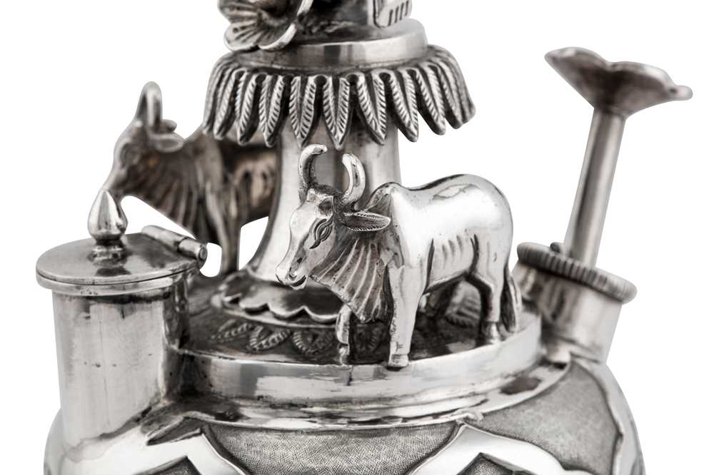 A rare and highly unusual early 20th century Anglo – Indian silver figural rose water sprinkler or s - Image 8 of 12