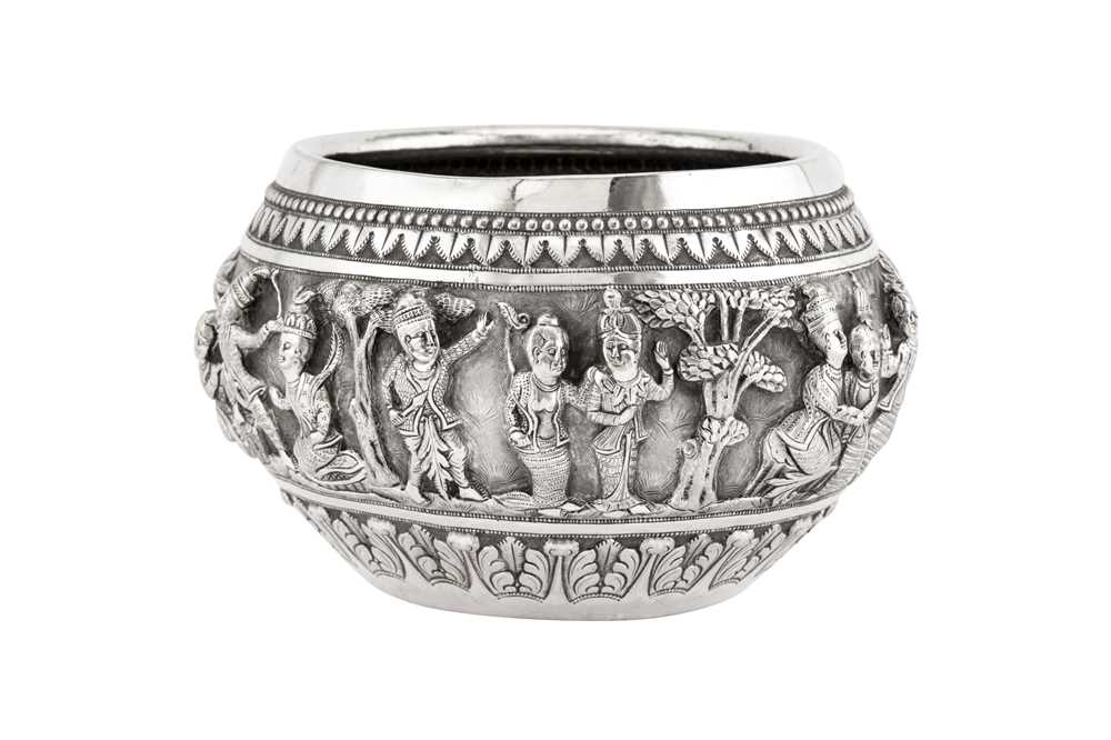 An early 20th century Anglo – Indian unmarked silver bowl, Lucknow circa 1910