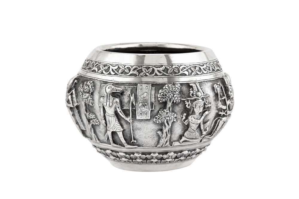 A rare early 20th century Anglo – Indian silver bowl, Lucknow with Egyptian import marks for Cairo 1 - Image 5 of 7