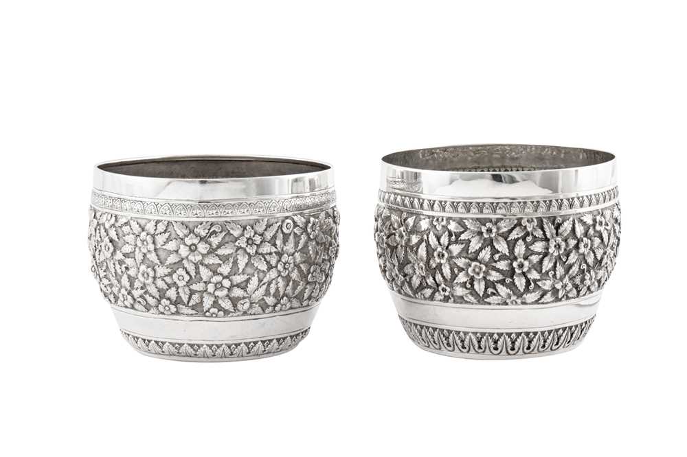 A matched pair of early 20th century Anglo – Indian silver bowls, Madras circa 1910 by P. Orr & Sons - Image 2 of 4