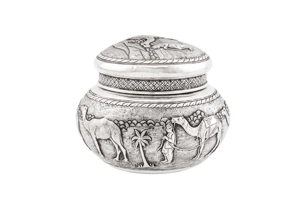 A rare early 20th century Anglo – Indian silver tea caddy, Karachi circa 1920 by J. Manikrai - Image 2 of 6