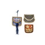 THREE CHINESE EMBROIDERED SILK PURSES 十九或二十世紀 絲製刺繡錢包一組三件