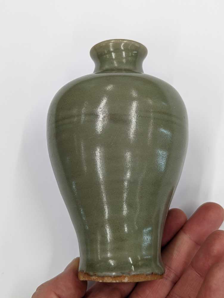 A PAIR OF CHINESE LONGQUAN CELADON VASES, MEIPING - Image 11 of 25