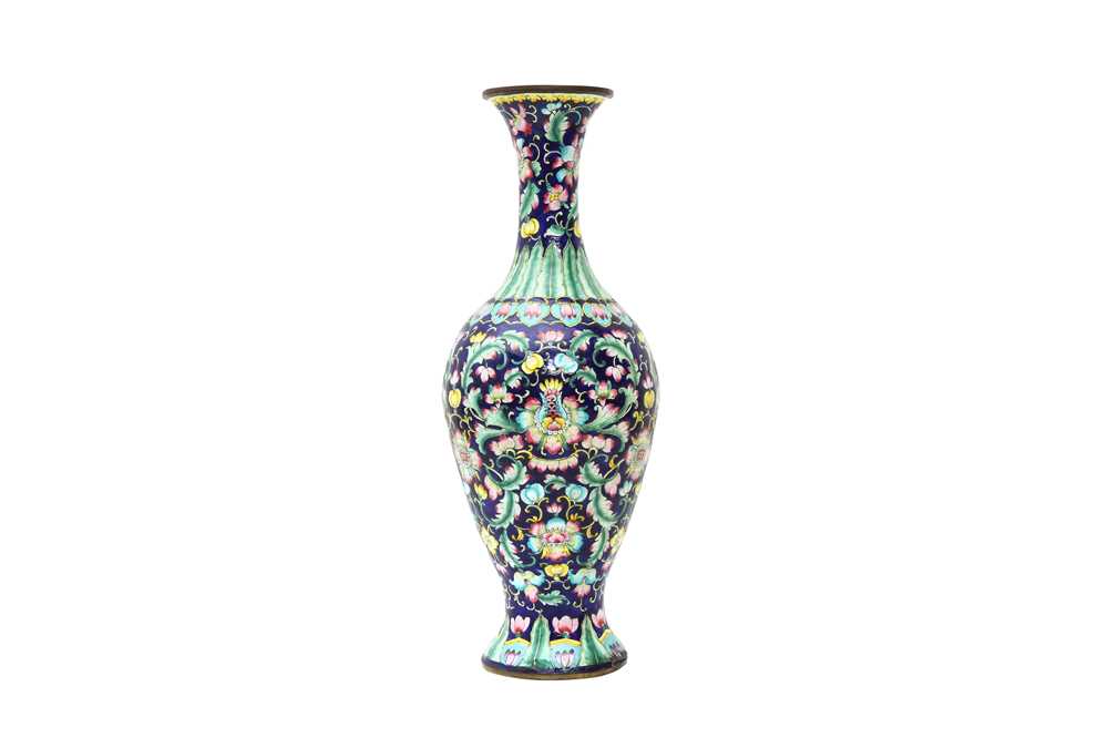 A CHINESE CANTON-ENAMEL 'LOTUS' VASE 二十世紀早期 廣東銅胎畫琺瑯纏枝蓮紋瓶