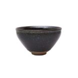 A CHINESE BLACK-GLAZED TEA BOWL 十九或二十世紀 黑釉茶盞