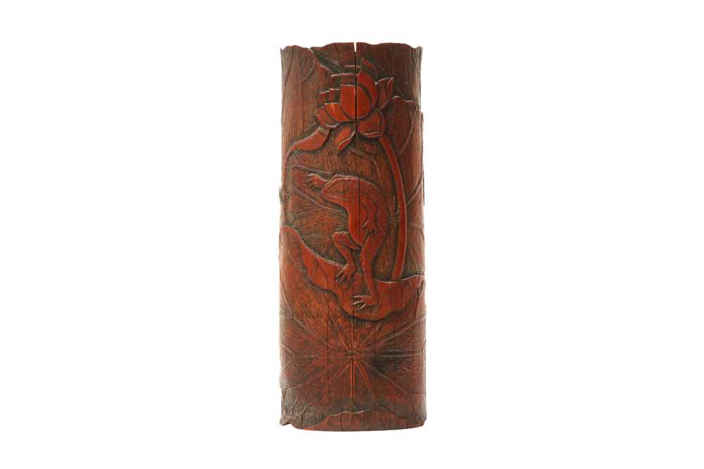 A JAPANESE REDBONE WOOD 'FROG' WALL VASE