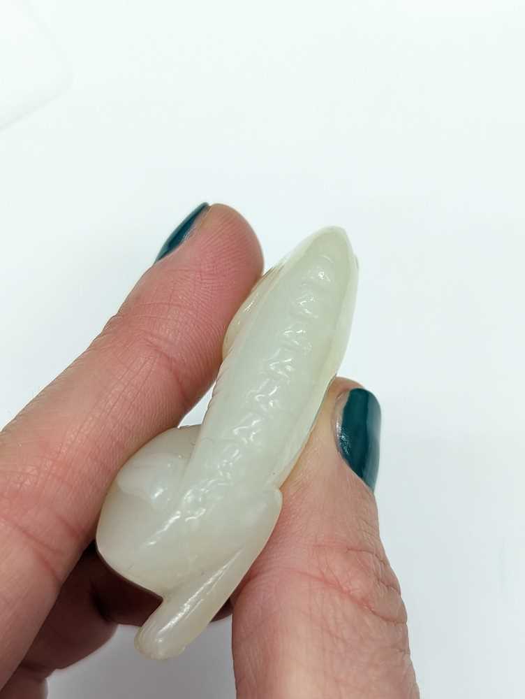 A CHINESE WHITE JADE 'DOG' CARVING 白玉雕犬 - Image 4 of 10