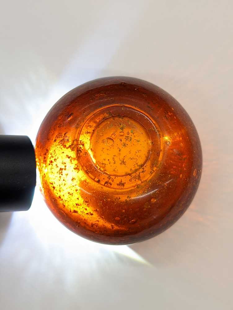 A CHINESE GOLD-FLAKED AMBER GLASS BRUSH WASHER 晚清 金粉套料洗 - Image 8 of 9