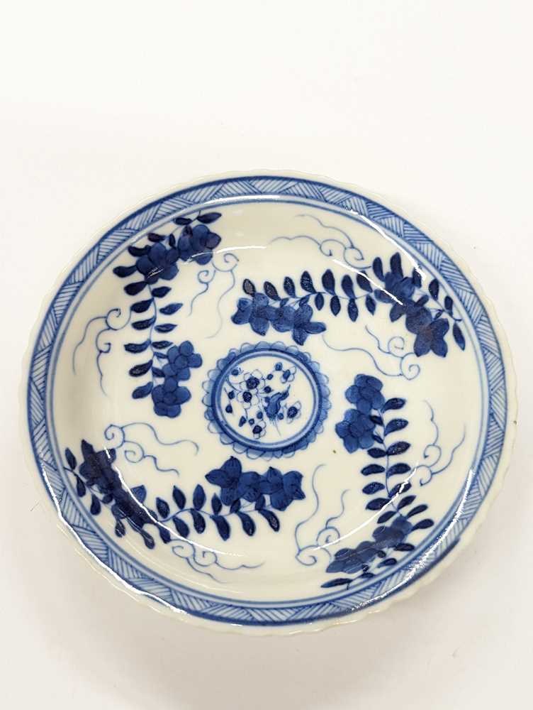 A GROUP OF CHINESE CUPS AND DISHES 清至二十世紀 各式盃及盌一組 - Image 34 of 67