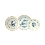 THREE CHINESE BLUE AND WHITE SMALL DISHES 明 青花小盤一組三件