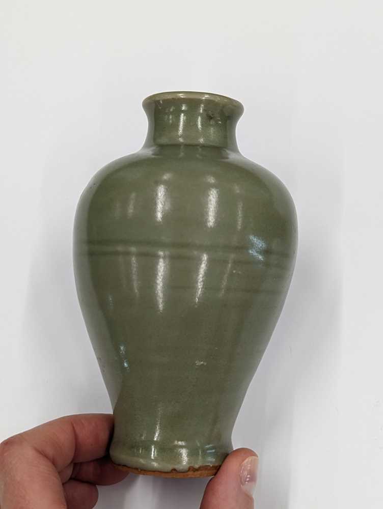 A PAIR OF CHINESE LONGQUAN CELADON VASES, MEIPING - Image 4 of 25