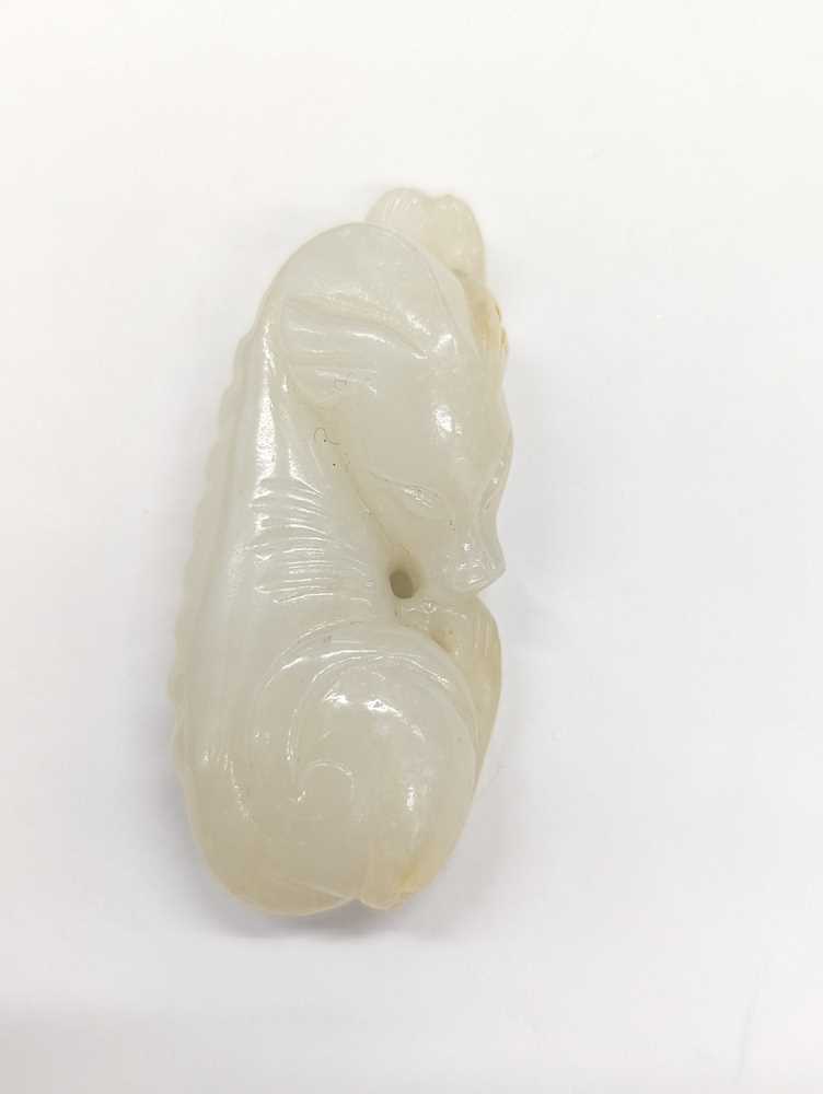 A CHINESE WHITE JADE 'DOG' CARVING 白玉雕犬 - Image 9 of 10