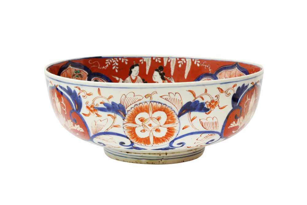 A JAPANESE IMARI PUNCH BOWL