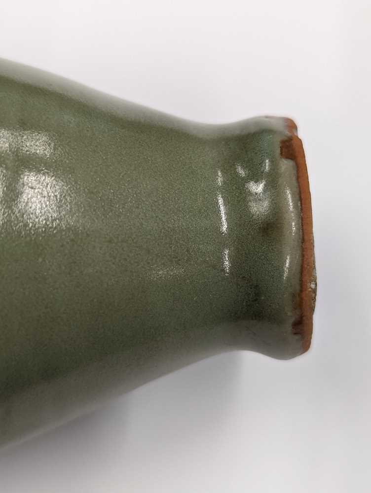 A PAIR OF CHINESE LONGQUAN CELADON VASES, MEIPING - Image 5 of 25