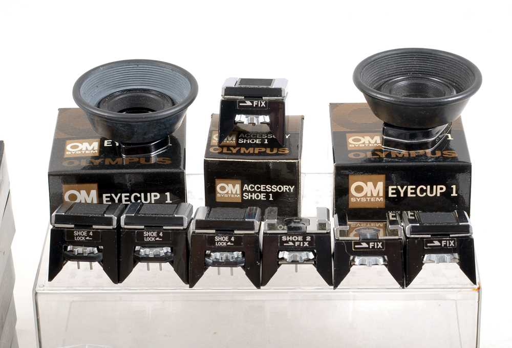 Olympus OM Accessory Shoes & Focusing Screens. - Image 2 of 2