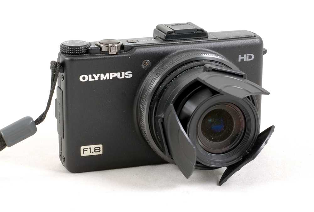 Olympus XZ-1 Compact Digital Camera. - Image 2 of 3