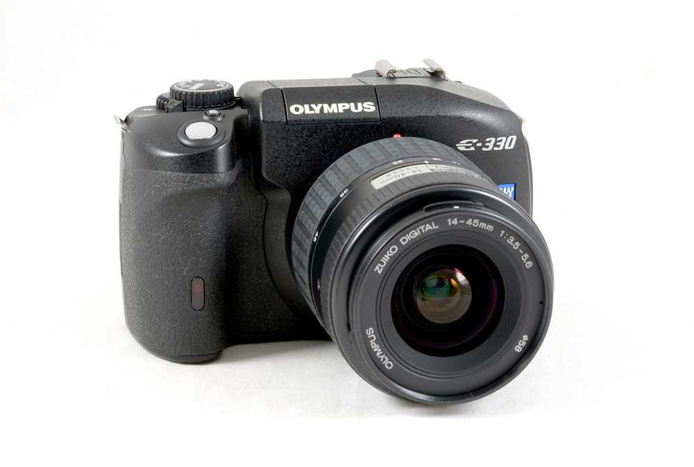 Olympus E-330 4/3rds DSLR Kit, As New. - Image 2 of 2