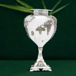 A FINE JAPANESE SILVER AND ENAMEL PRESENTATION STEM VASE - OSHIMA / RIBBENTROP