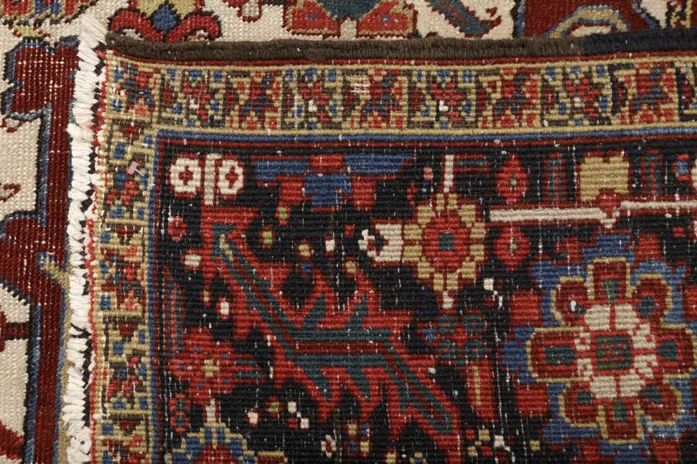 AN ANTIQUE HERIZ CARPET, NORTH-WEST PERSIA - Image 8 of 8