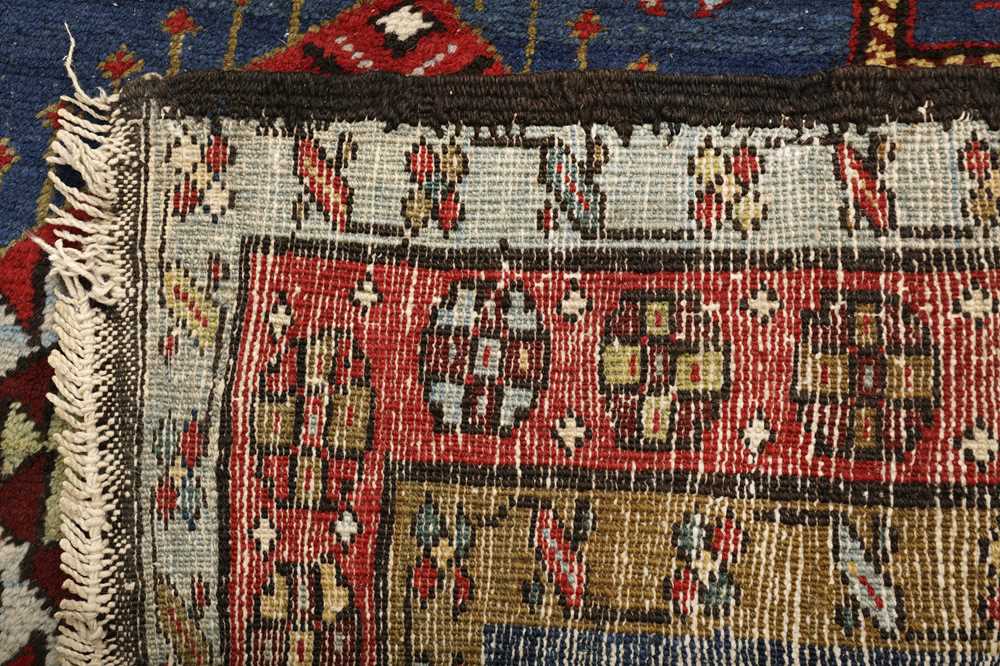 AN ANTIQUE HERIZ RUNNER, NORTH-WES PERSIA - Image 8 of 8