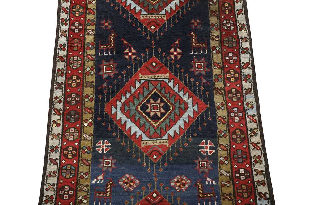 AN ANTIQUE HERIZ RUNNER, NORTH-WES PERSIA - Image 5 of 8