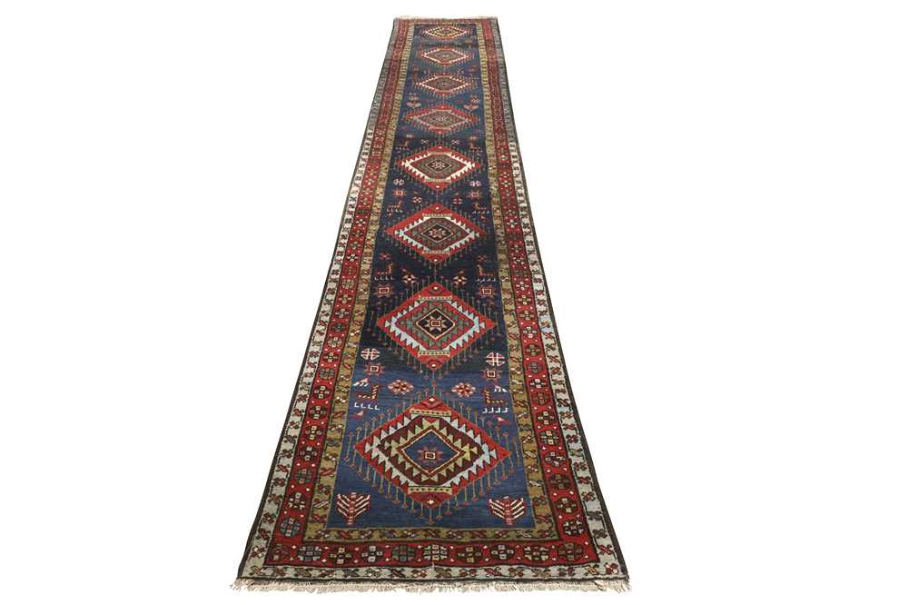 AN ANTIQUE HERIZ RUNNER, NORTH-WES PERSIA - Image 2 of 8