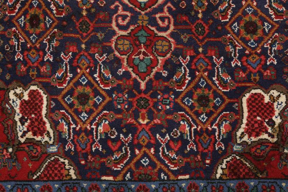 A FINE SAROUK RUG, WEST PERSIA - Image 5 of 8