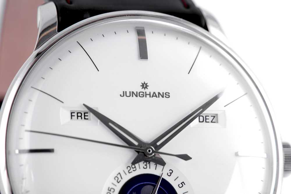 JUNGHANS. TRIPLE CALENDAR AND MOON PHASE. - Image 2 of 5