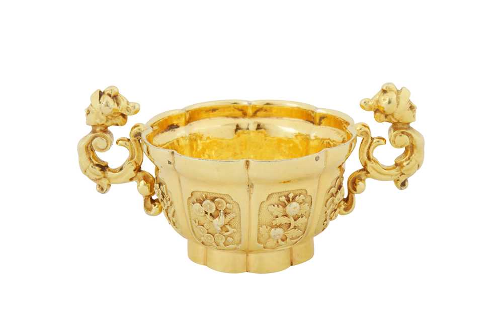 An exceptional late 17th / early 18th century Chinese silver gilt tea bowl circa 1700, with Queen An - Image 2 of 15